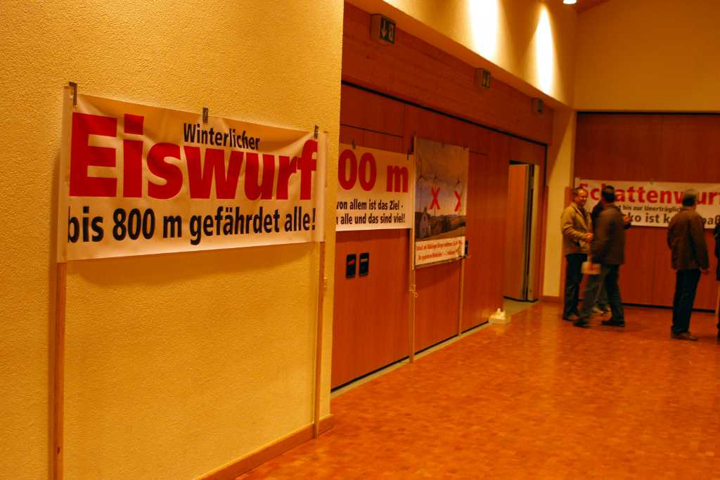 Fotostrecke "Bürgerbeteiligung zum Thema Windkraft in Neuensteins Stadthalle"